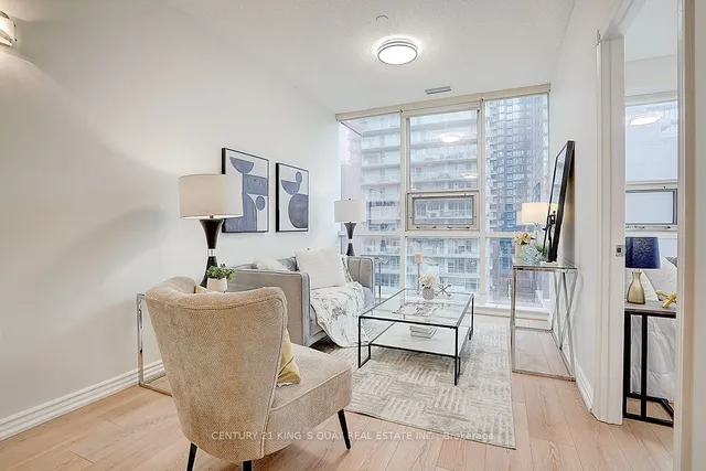 Additional image 19 of 393 King St Unit 808