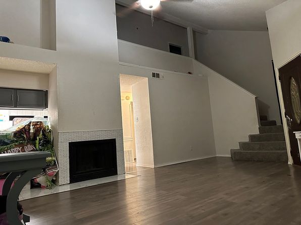 10332 Hillhouse Ln, Dallas, TX 75227