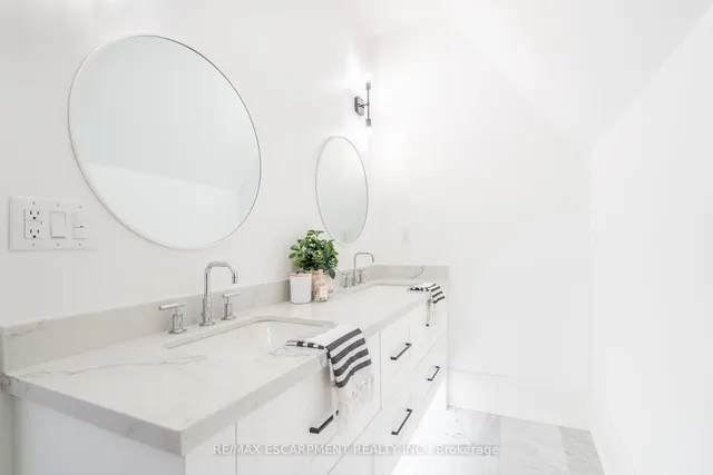 Additional image 27 of 302 Carlisle Rd