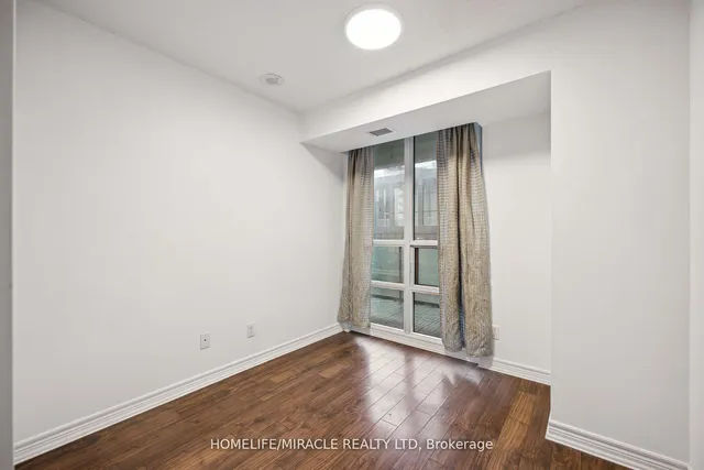 Additional image 12 of 30 Grand Trunk Cres Unit 302