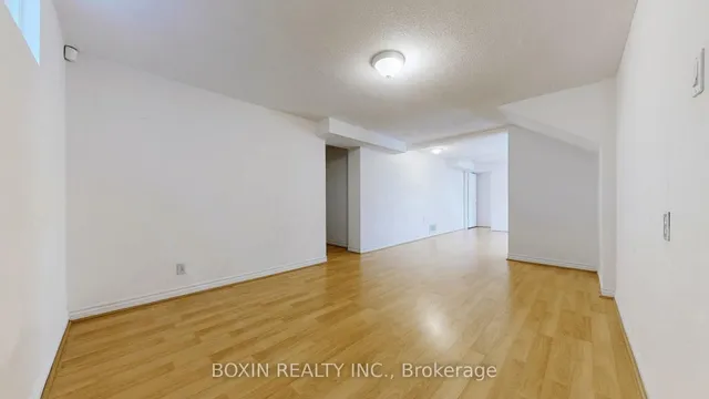 Additional image 17 of 55 Heathview Ave