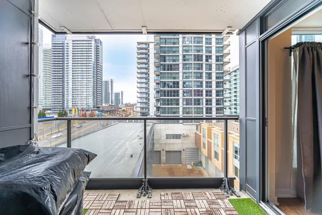 Additional image 26 of 29 Singer Crt Unit 503