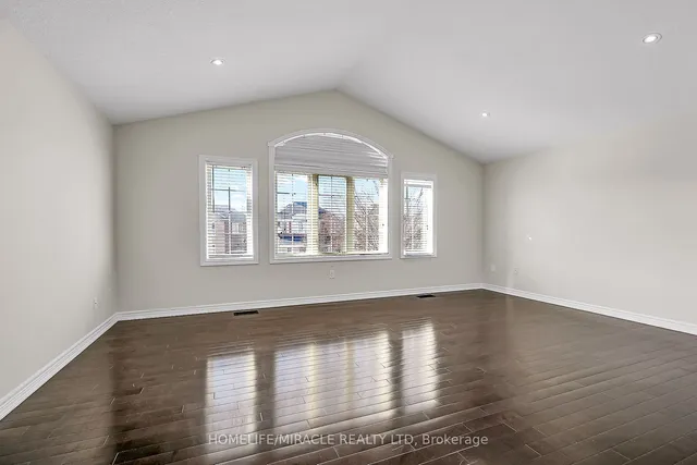 Additional image 21 of 226 Spring valley Cres
