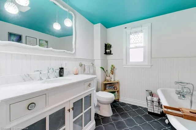 Additional image 31 of 64 Graham Ave