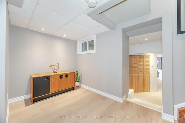 Additional image 28 of 20 Fleming Ave