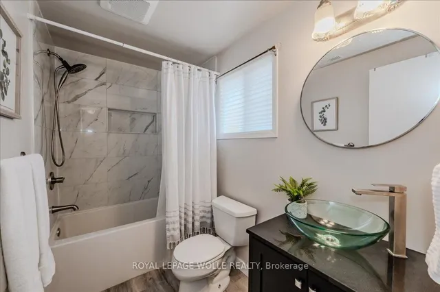 Additional image 16 of 10 Caprice Crt