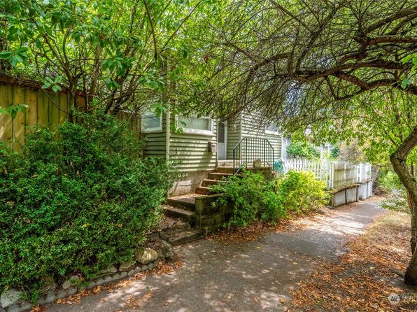 3636 Linden Avenue N, Seattle, WA 98103