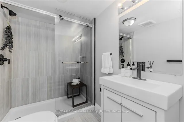 Additional image 38 of 1380 Doon Village Rd