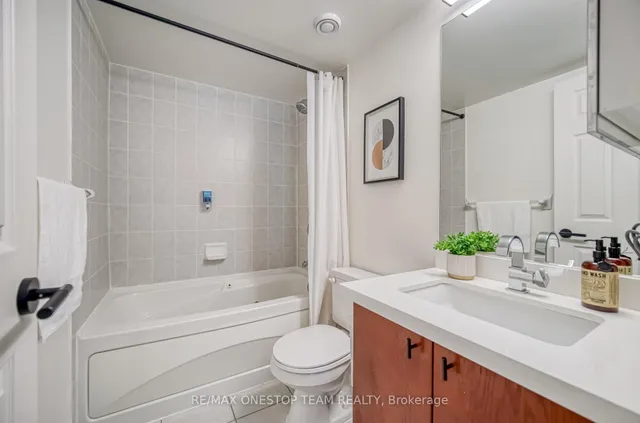 Additional image 22 of 30 Grand Trunk Cres Unit 1211