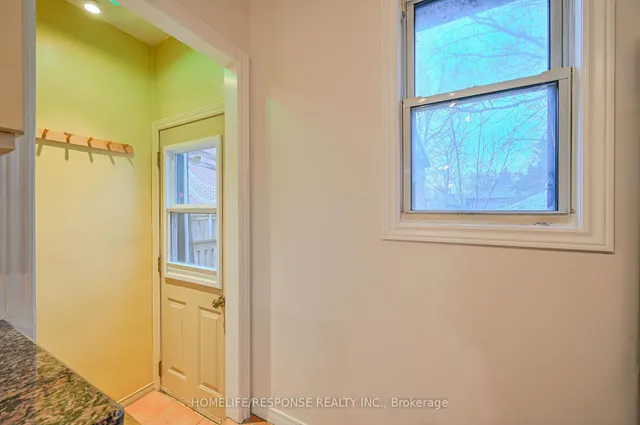 Additional image 8 of 94 YORKVIEW Dr