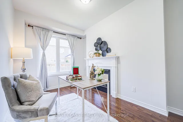 Additional image 18 of 566 North Park Blvd