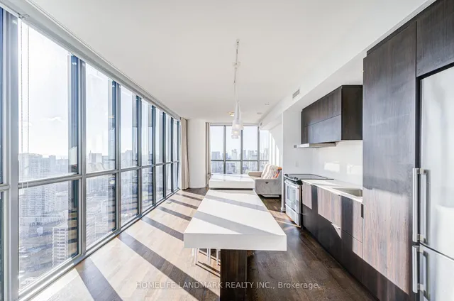 Additional image 37 of 101 Charles St Unit 3701