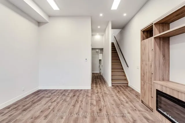 Additional image 44 of 194 Sheldrake Blvd