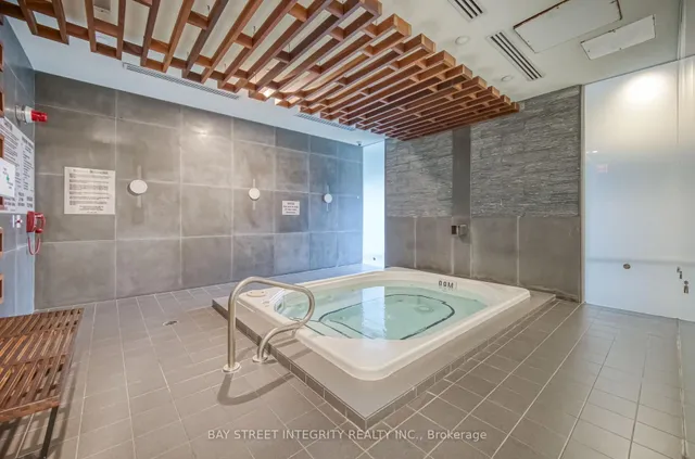 Additional image 28 of 300 Front St Unit 914