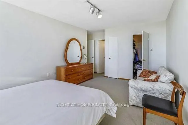 Additional image 2 of 130 Neptune Dr Unit 1601