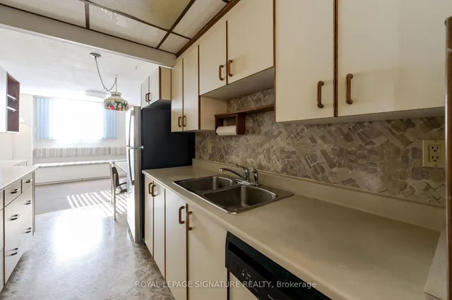 Additional image 18 of 812 Burnhamthorpe Rd Unit 907