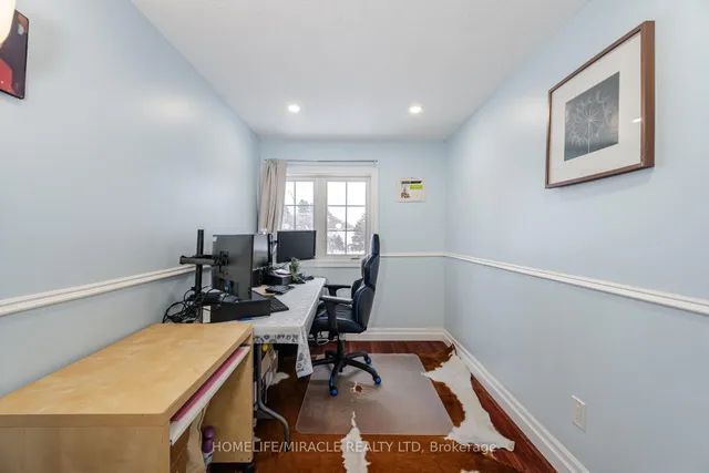 Additional image 24 of 12 Huckleberry Sq