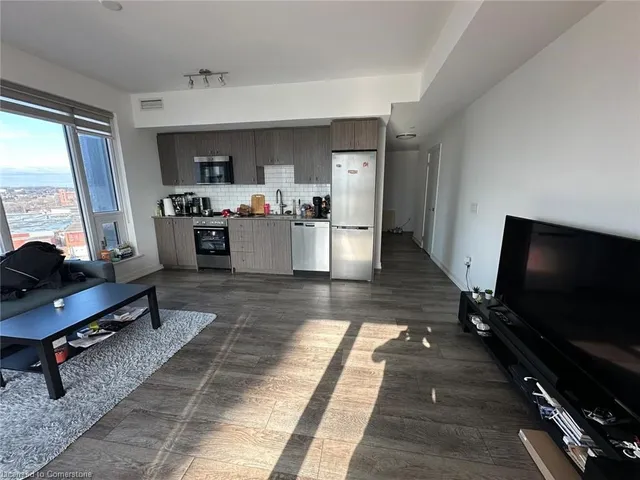 Additional image 10 of 15 Wellington St Unit 606