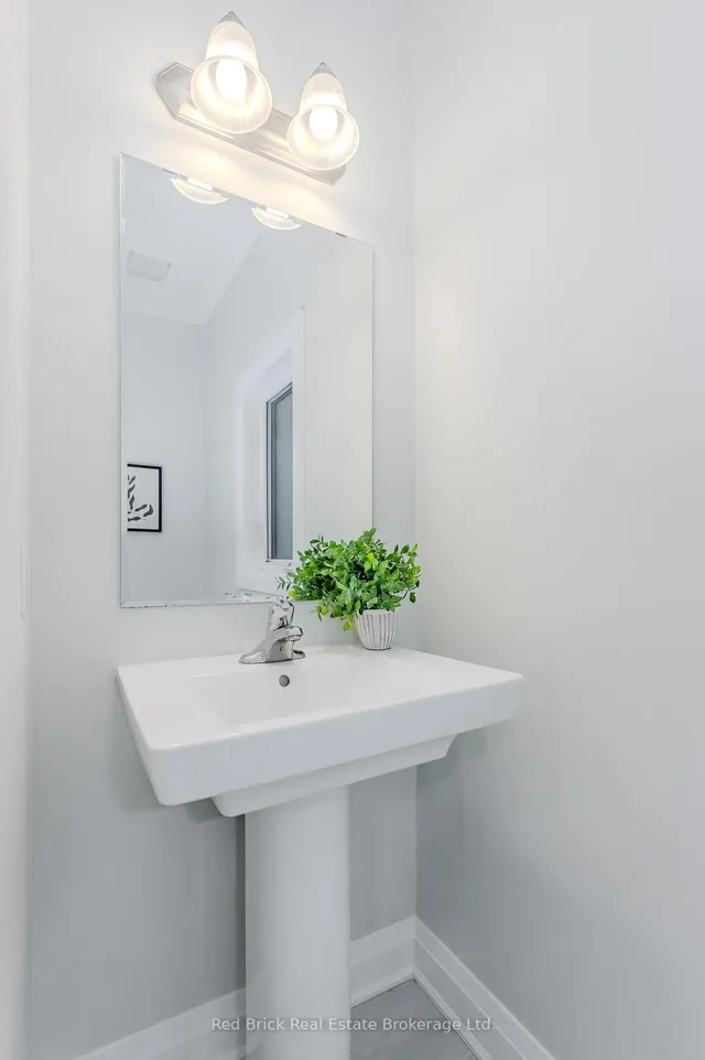 Additional image 14 of 321 Woodbine Ave