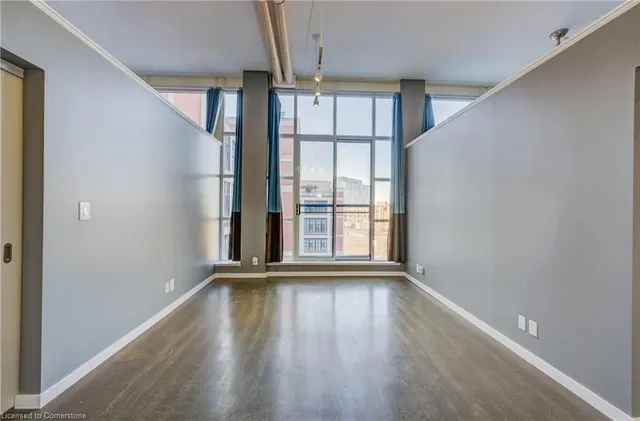 Additional image 7 of 404 King St Unit 526