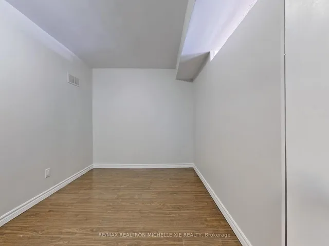 Additional image 36 of 130 Carolbreen Sq