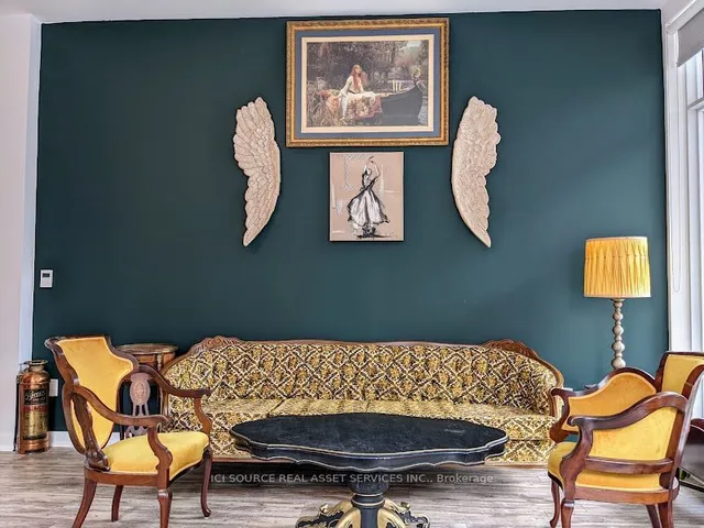 Additional image 2 of 106 Dovercourt Rd Unit 105