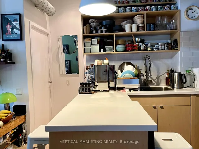 Additional image 2 of 369 Sorauren Ave Unit 510