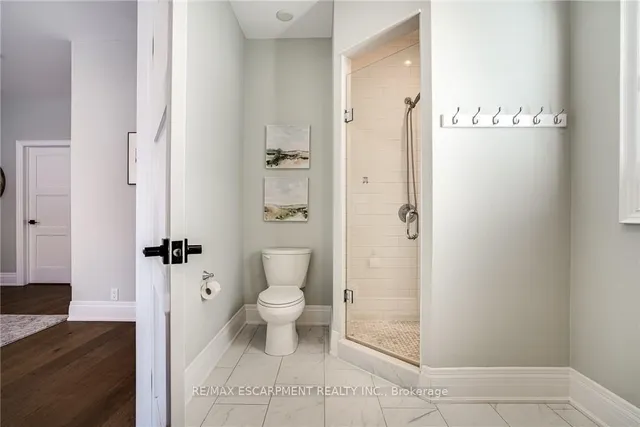 Additional image 21 of 14 Sullivan's Lane