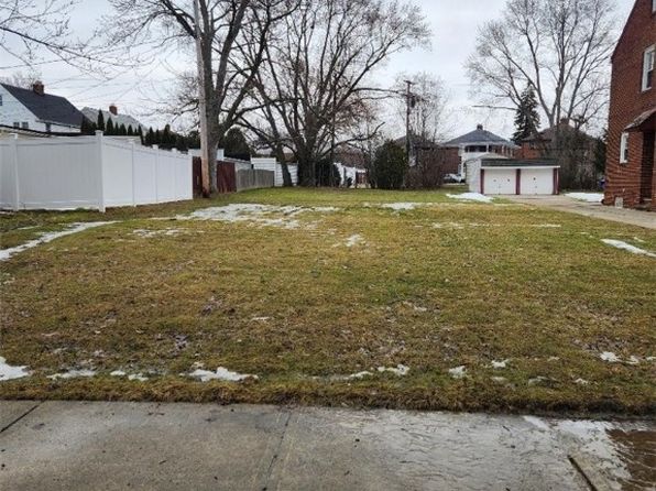 Saybrook Rd, Cleveland, OH 44118