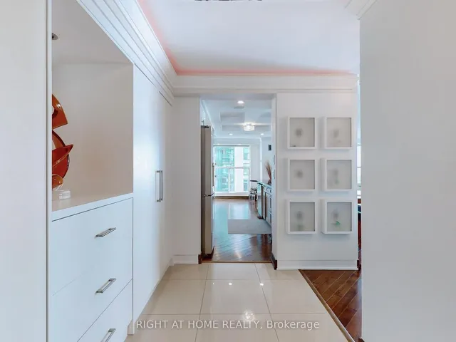 Additional image 10 of 77 Harbour Sq Unit 3408