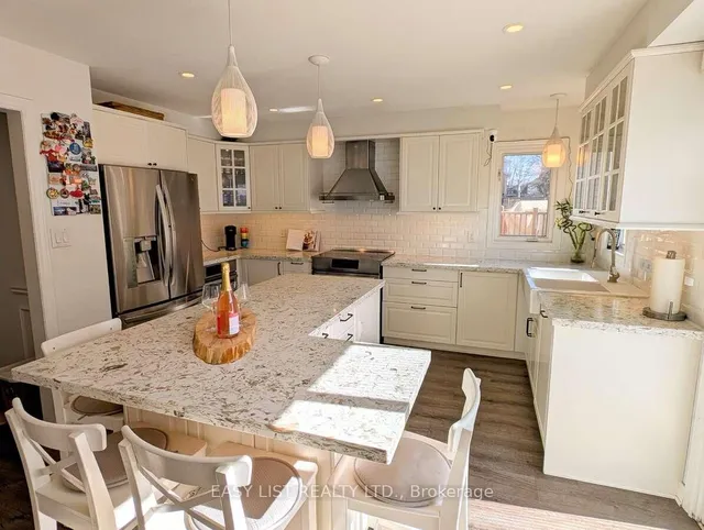 Additional image 9 of 12 Strathroy Cres