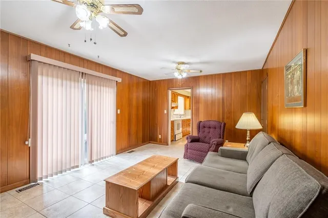 Additional image 17 of 2024 CHEVIOT Crt
