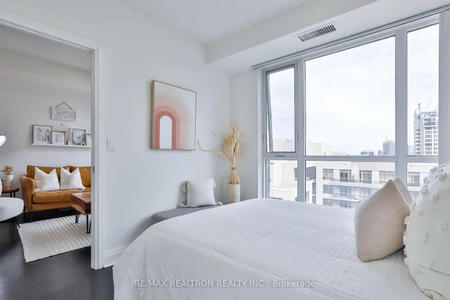 Additional image 10 of 17 Kenaston Gdns Unit 816