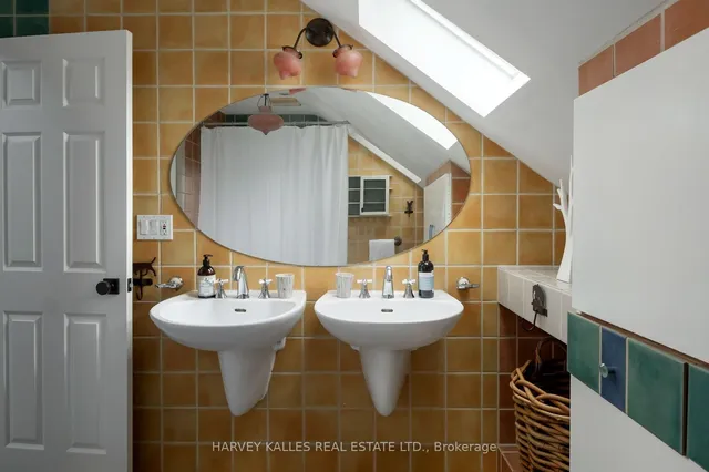 Additional image 5 of 296 Glen Rd