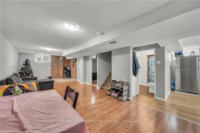 Additional image 26 of 39 Bland Ave