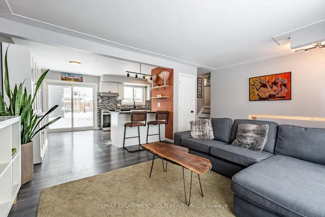 Additional image 9 of 157 Fielding Cres