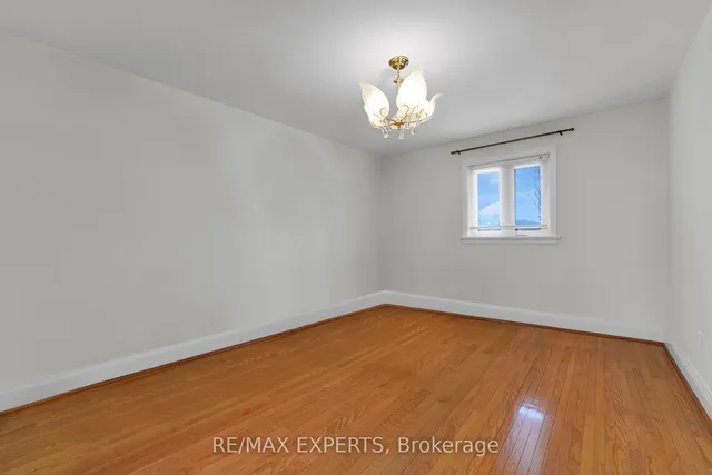 Additional image 26 of 124 Spears St