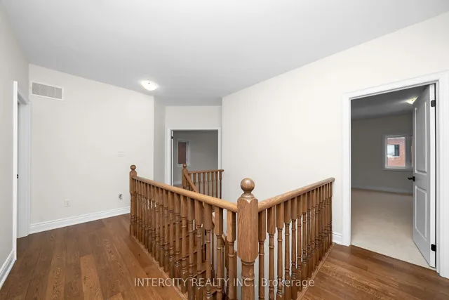 Additional image 33 of 58 Claremont Dr