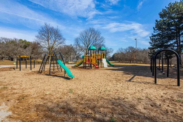 Additional image 34 of 2 Dailing Gate Unit 12