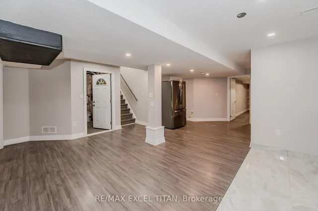 Additional image 39 of 498 Thomas Slee Dr