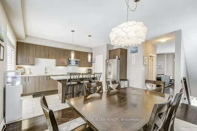 Additional image 18 of 215 Dundas St Unit 8