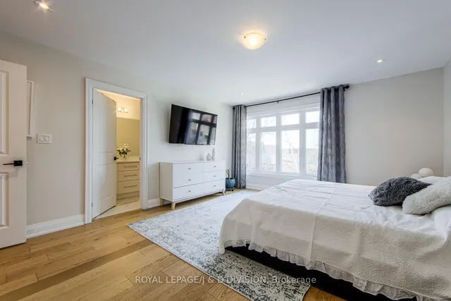 Additional image 23 of 76 Twenty Ninth St