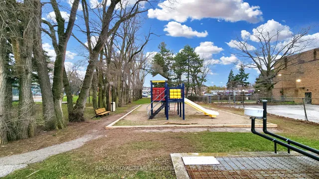 Additional image 46 of 90 Ling Rd Unit 1101