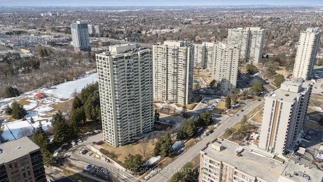 Additional image 40 of 8 Lisa St Unit PH2907