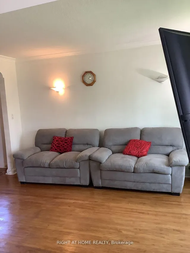 Additional image 26 of 1226 Warden Ave