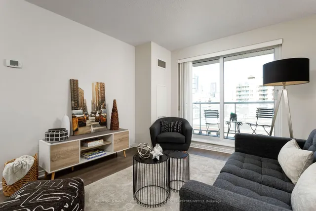 Additional image 7 of 230 King St Unit 1019