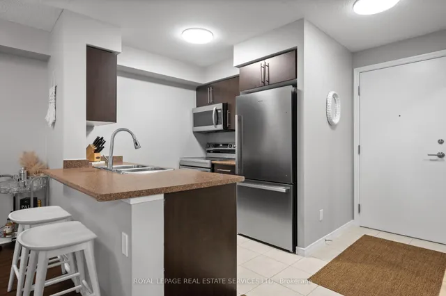 Additional image 6 of 60 Heintzman St Unit 834