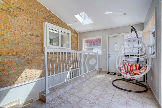 Additional image 38 of 112 Agincourt Dr