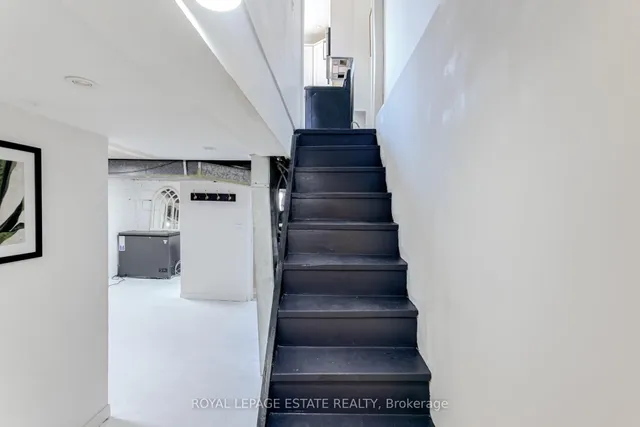 Additional image 41 of 46 Thyra Ave