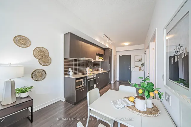 Additional image 19 of 365 Church St Unit 2112